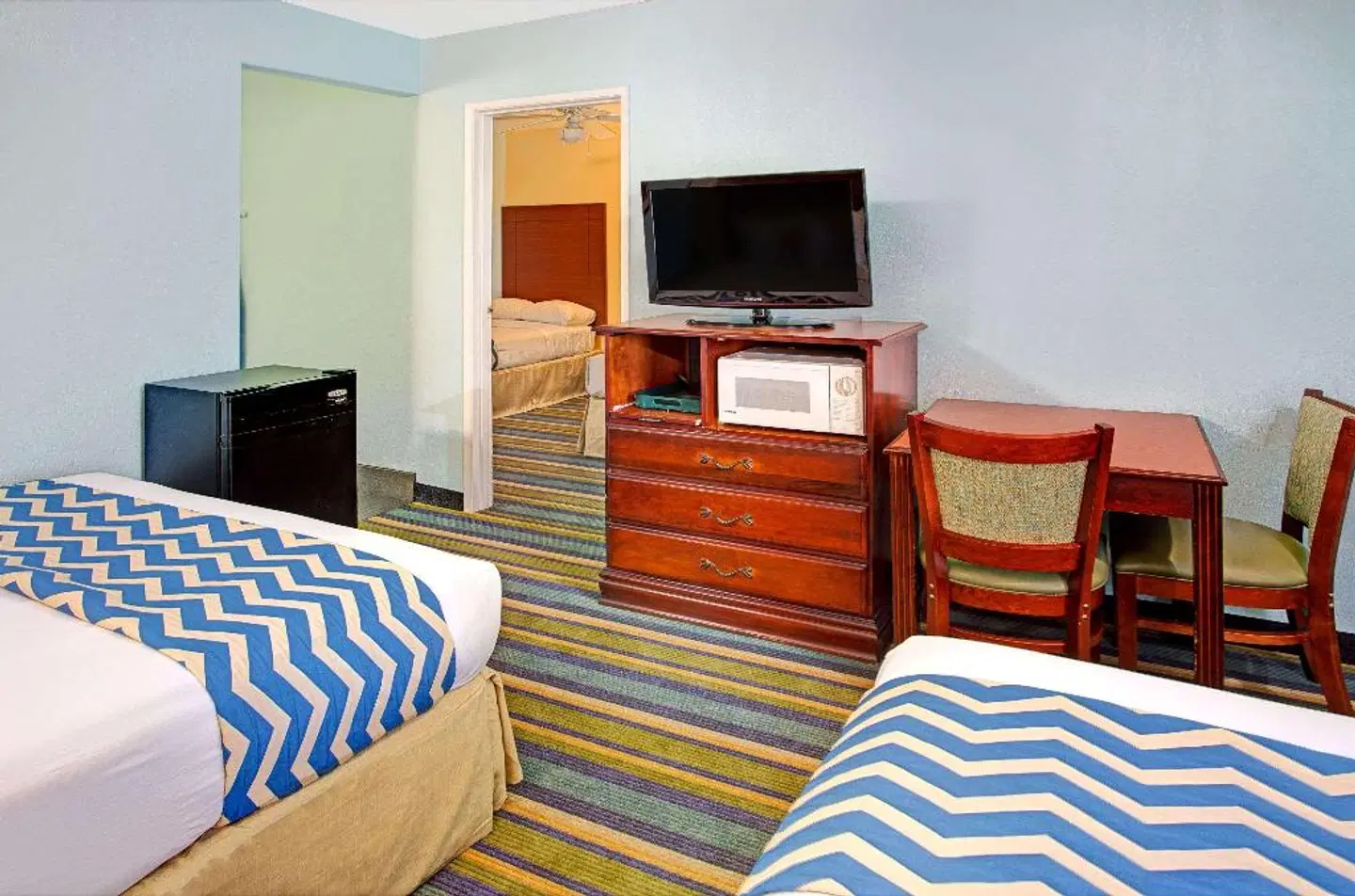Travelodge by Wyndham Bishop ROOM_EXAMPLE