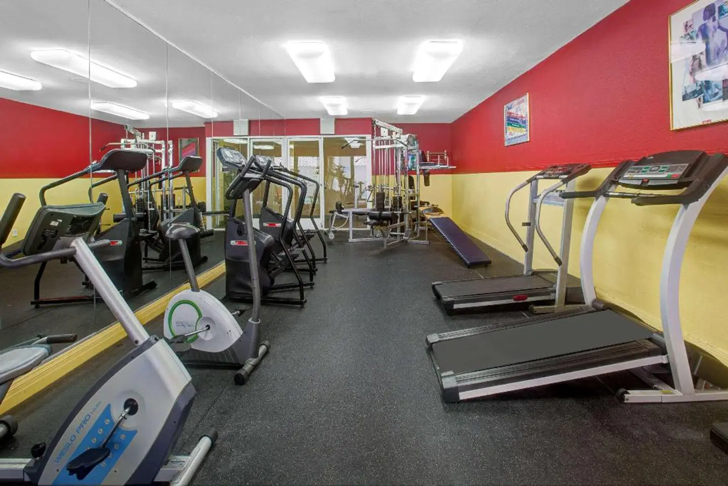 Ramada by Wyndham Hawthorne/LAX SPORTS_AND_LEISURE