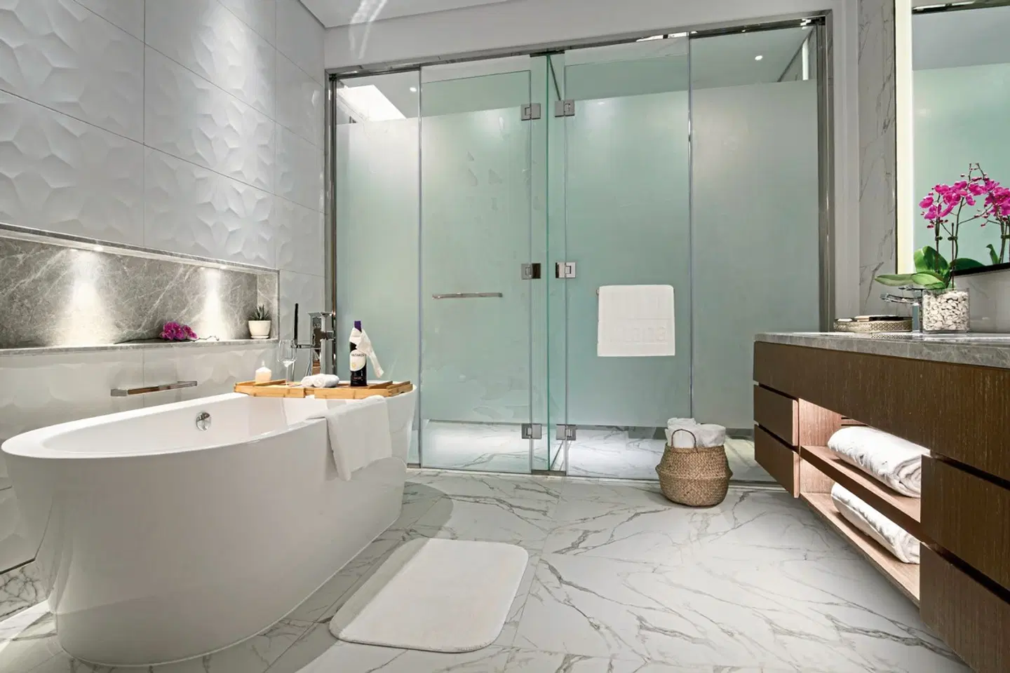 Al Jaddaf Rotana Suite Hotel Badezimmer