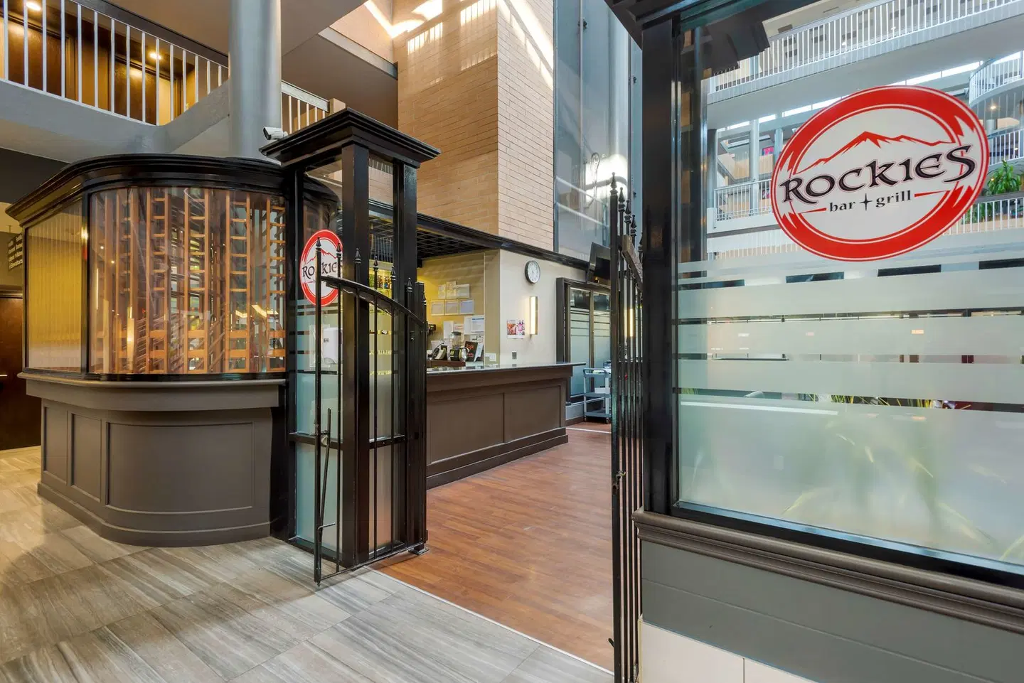 Best Western Plus Village Park Inn LOUNGE_LOBBY