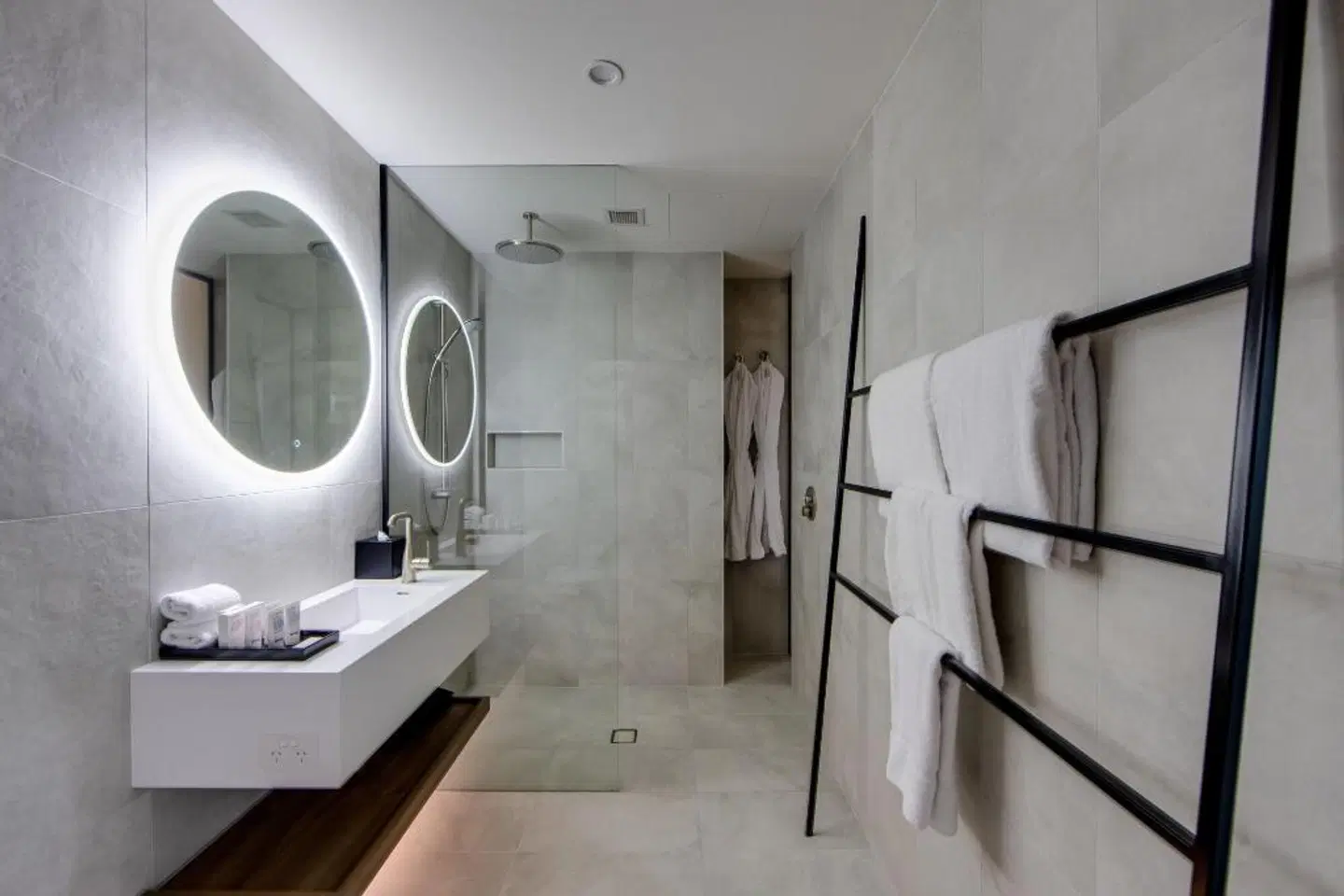 Oval Hotel Badezimmer