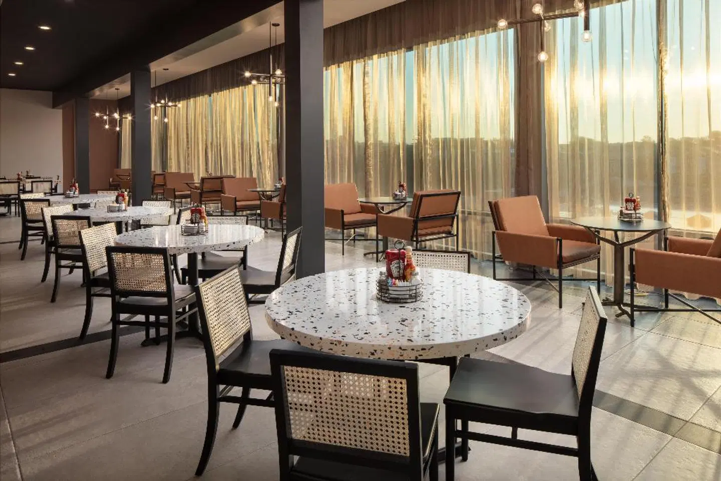 Embassy Suites By Hilton Chattanooga Downtown Restaurant