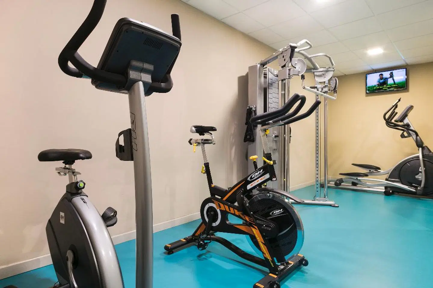 Auto Hogar SPORTS_AND_LEISURE