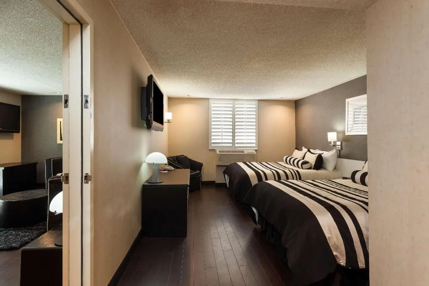 Ramada Plaza West Hollywood Hotel and Suites ROOM_EXAMPLE