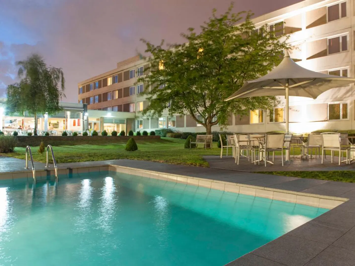 Novotel Antwerpen Hotel OUTDOOR_POOL