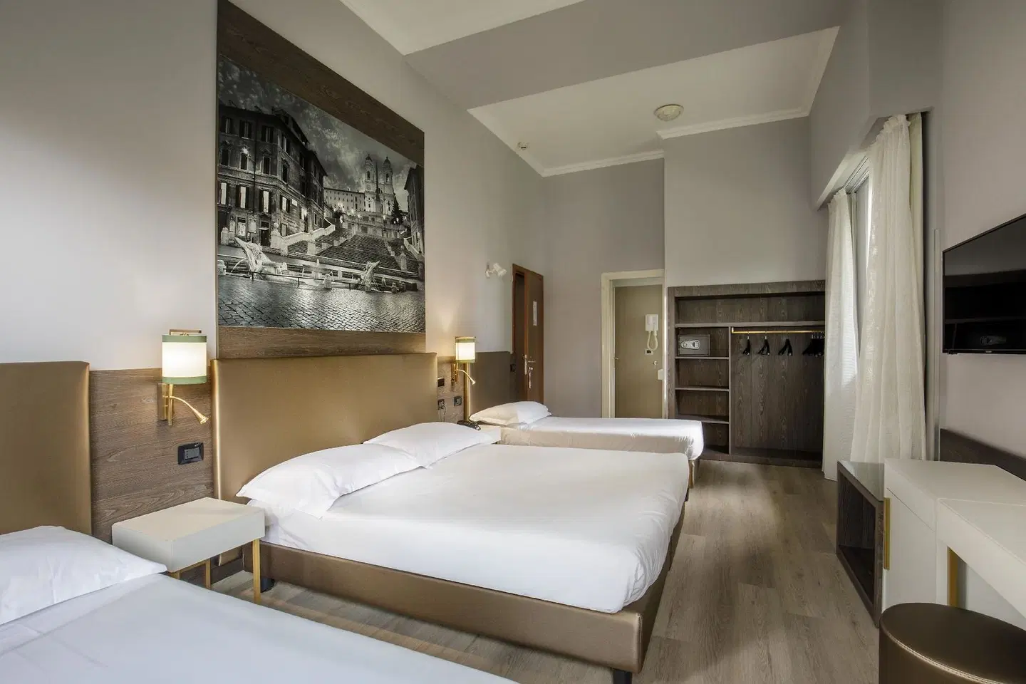 Marc'Aurelio ROOM_EXAMPLE