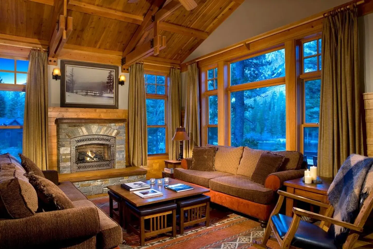 Tamarack Lodge ROOM_EXAMPLE
