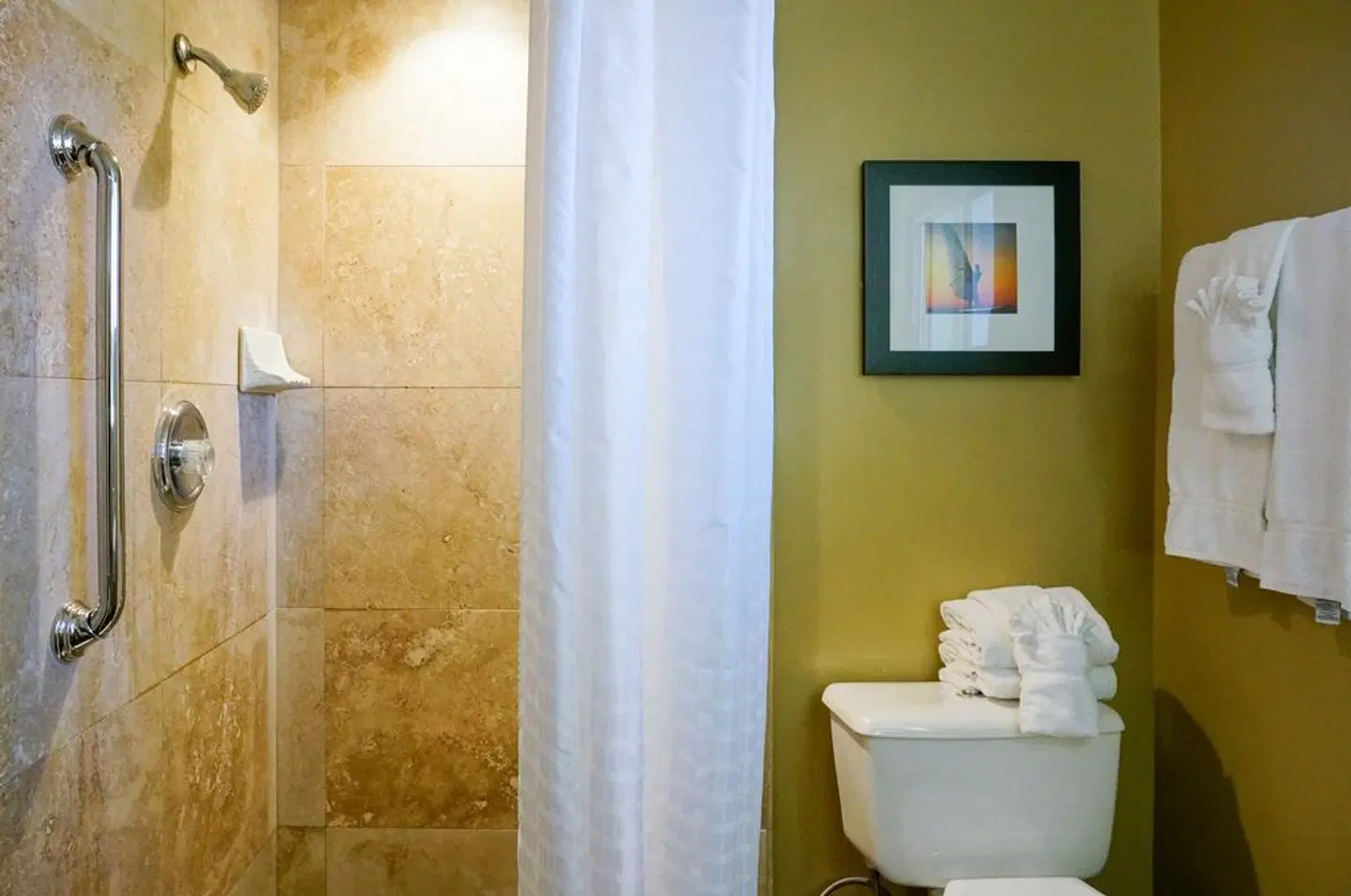 Inn at Morro Bay Badezimmer