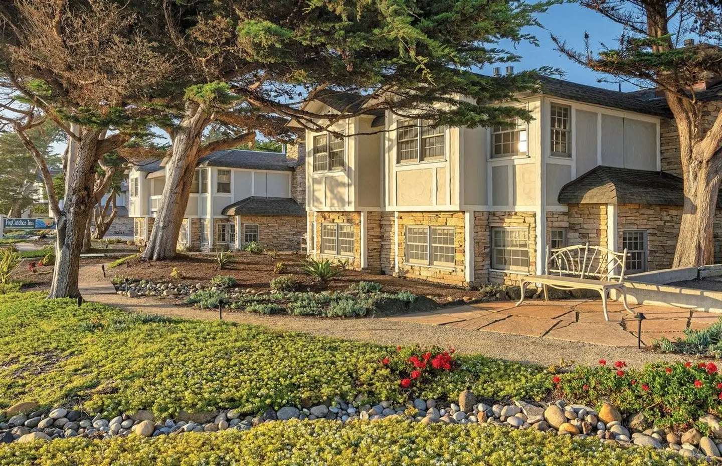 FogCatcher Inn EXTERIOR