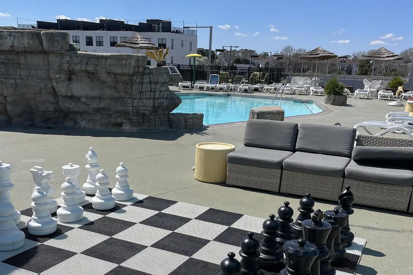 Days Inn by Wyndham Virginia Beach At The Beach OUTDOOR_POOL