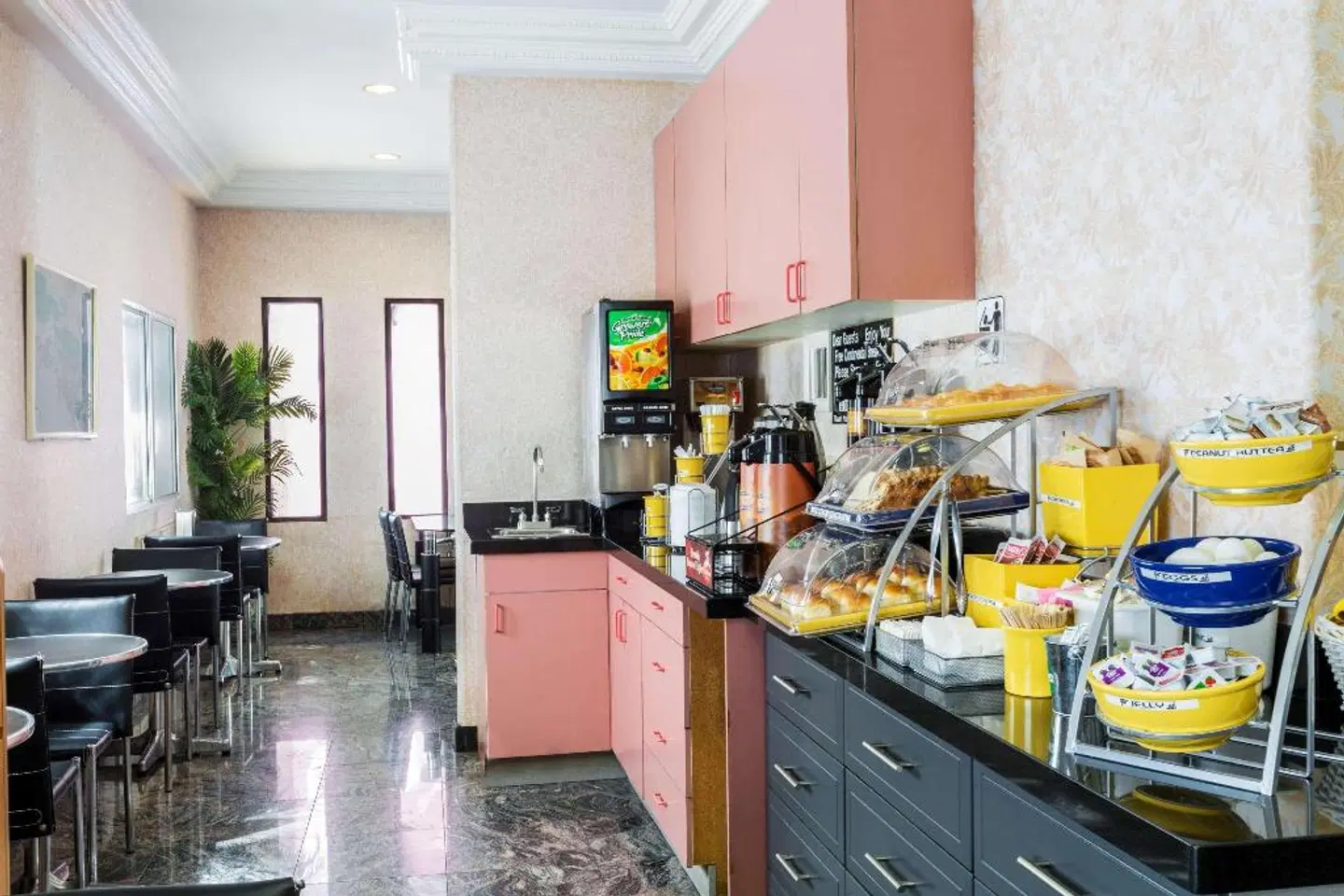 Days Inn by Wyndham Santa Monica/Los Angeles Restaurant