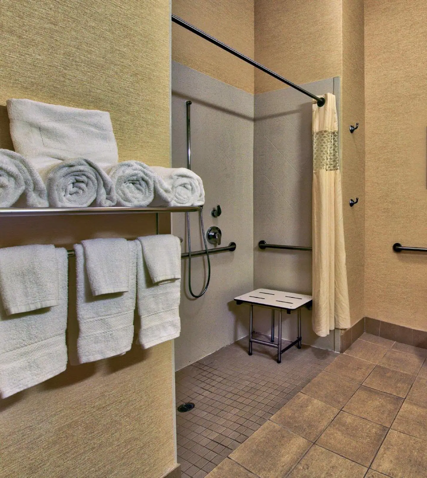 Hampton Inn & Suites Ridgecrest Badezimmer