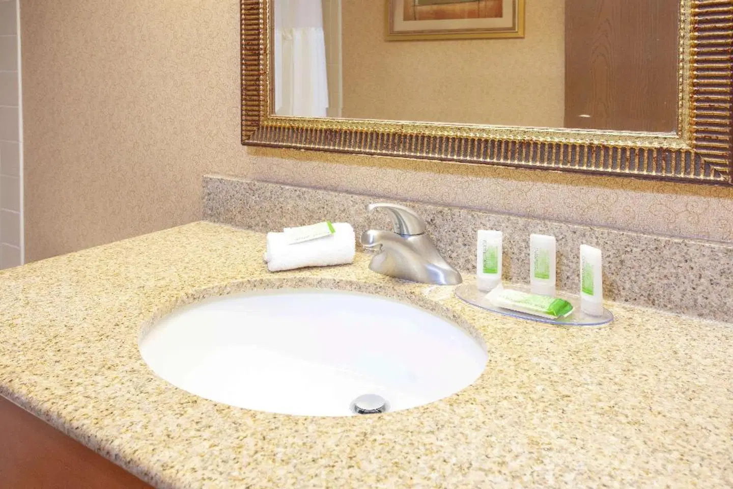 Best Western Bloomington Edina - Minneapolis Badezimmer