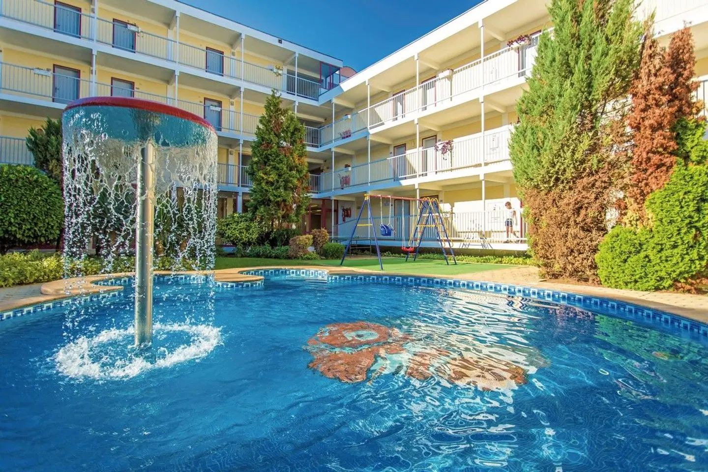 Hotel Longosa OUTDOOR_POOL