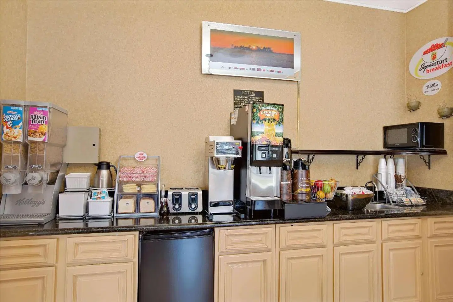 Super 8 by Wyndham Inglewood/LAX/LA Airport Bar