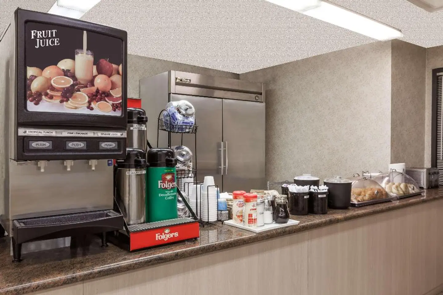 Ramada Limited Suites - Bakersfield ROOM_EXAMPLE