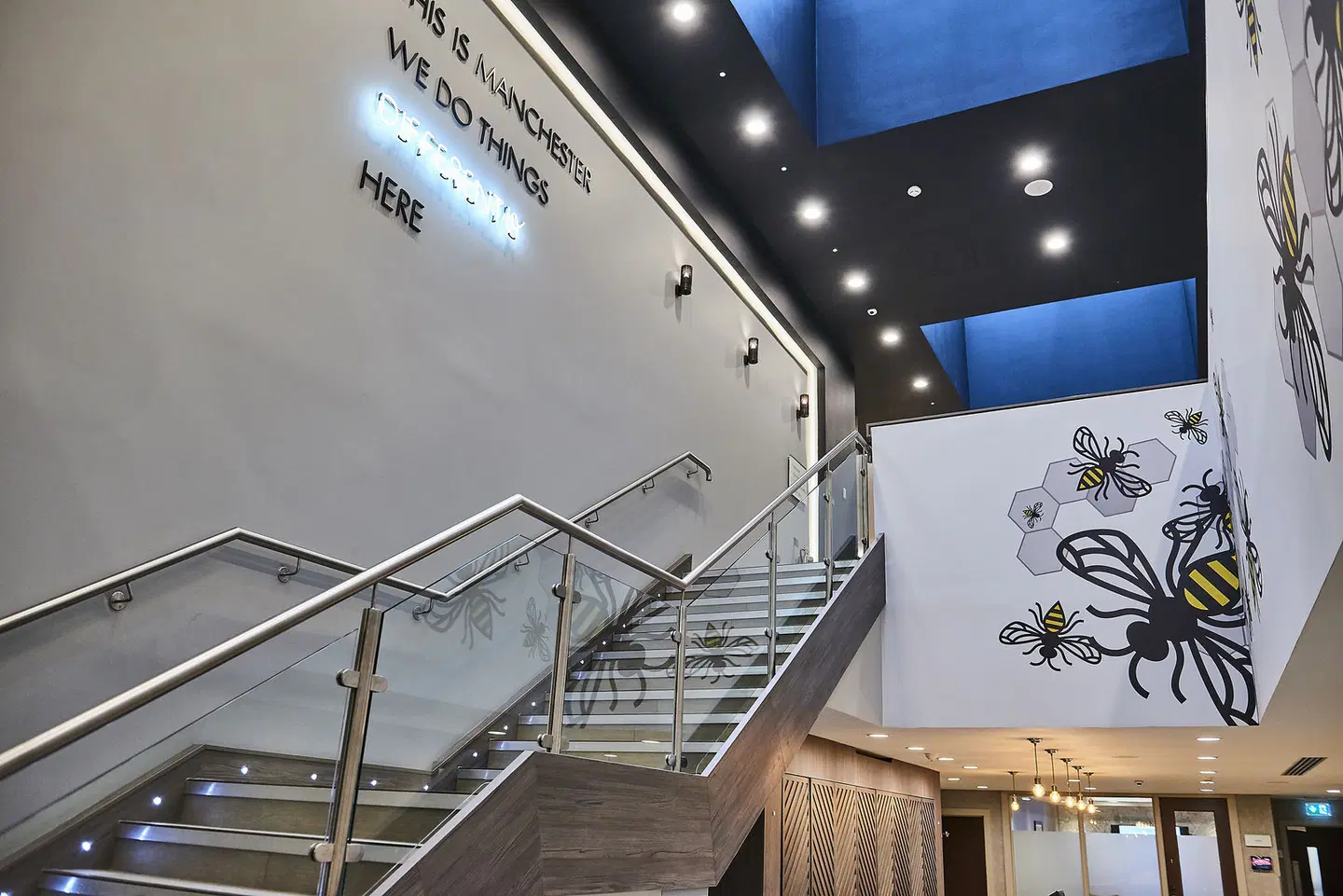 Holiday Inn Manchester - City Centre LOUNGE_LOBBY