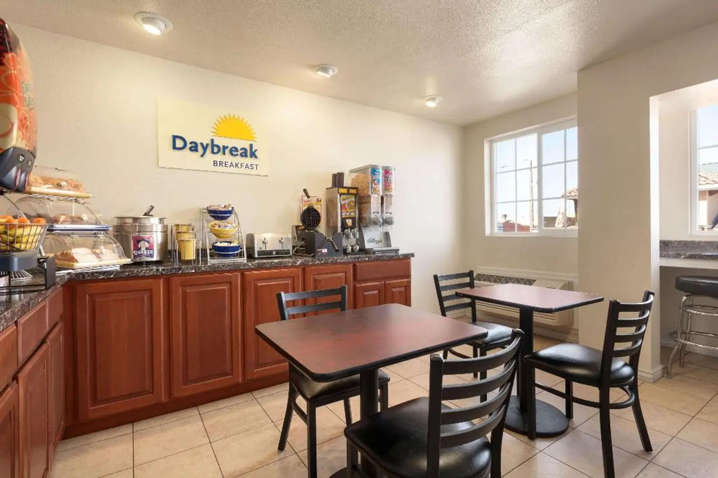 Days Inn by Wyndham Eureka CA Bar