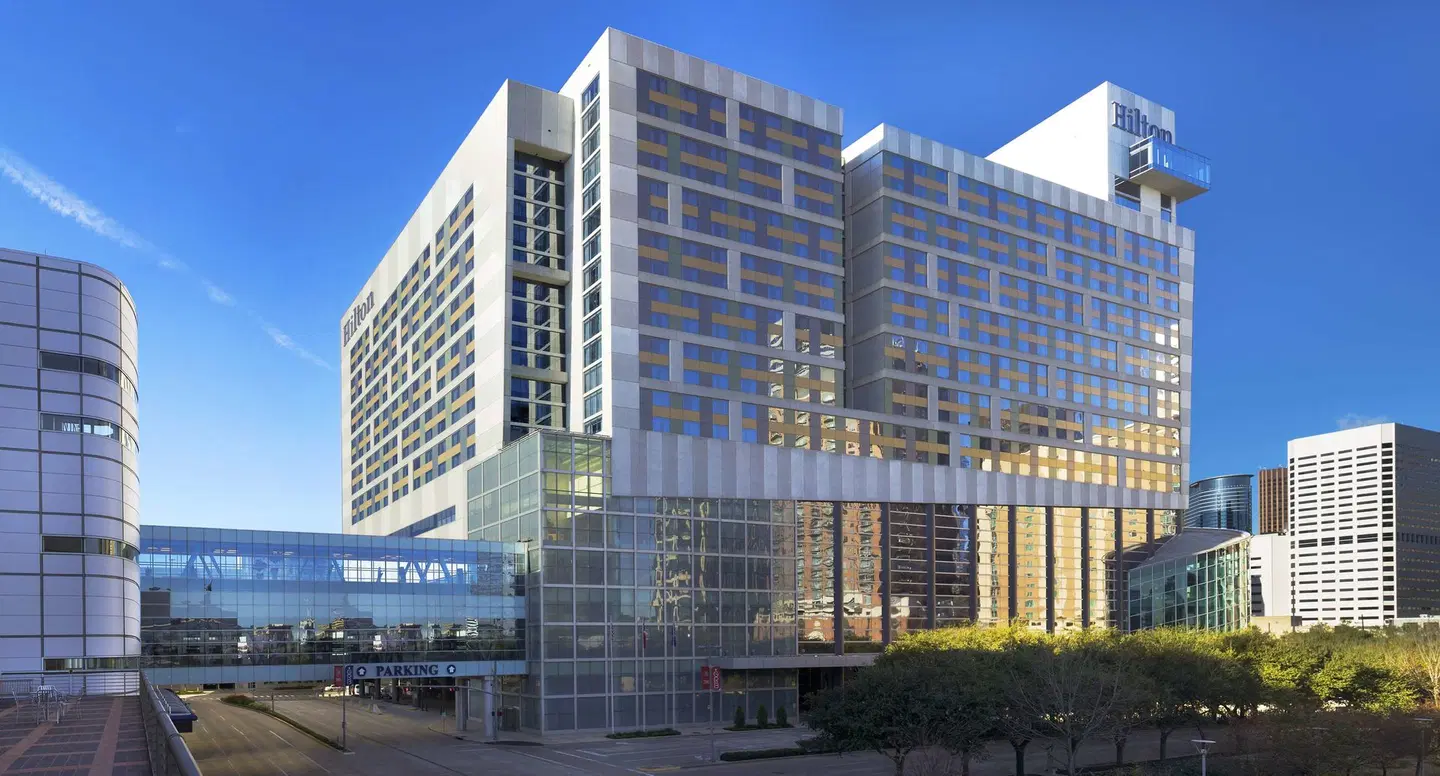 Hilton Americas Houston EXTERIOR
