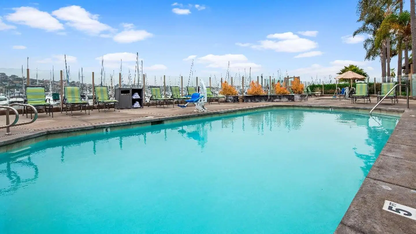 Best Western Plus Island Palms Hotel & Marina OUTDOOR_POOL