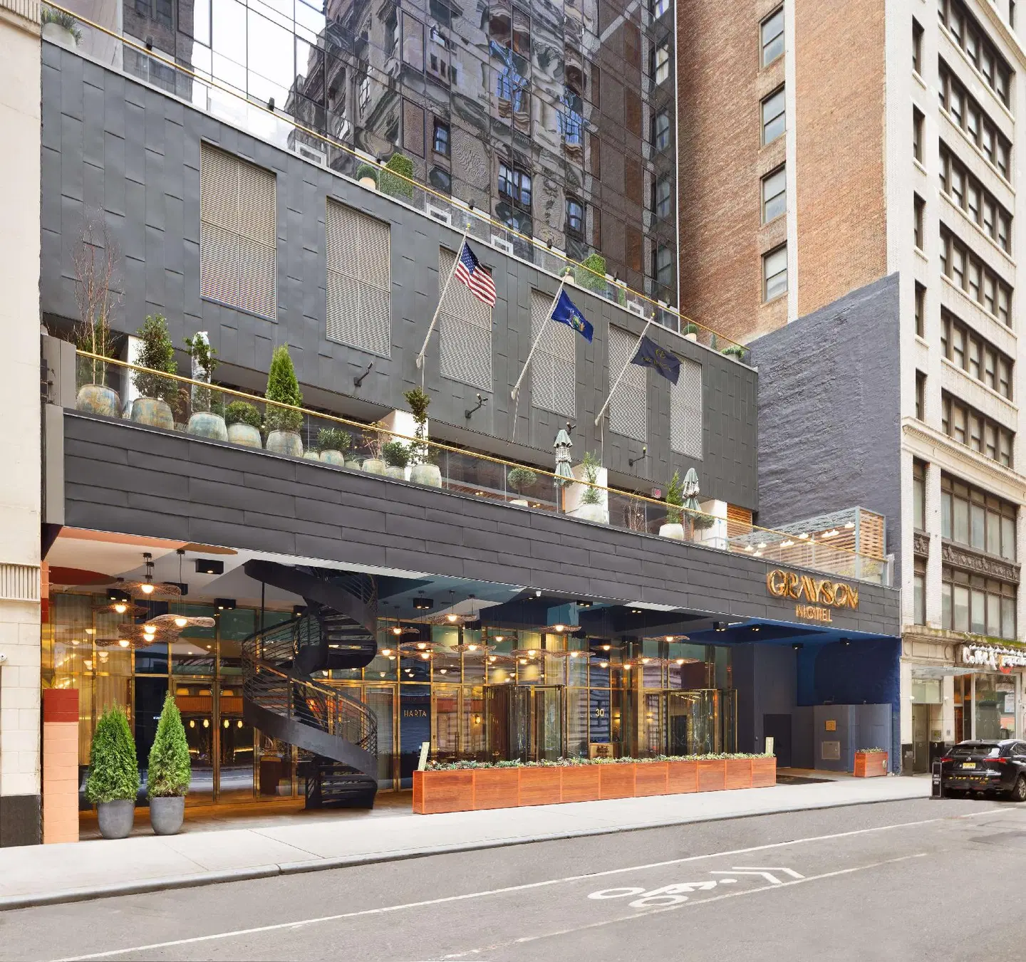 Grayson Hotel EXTERIOR