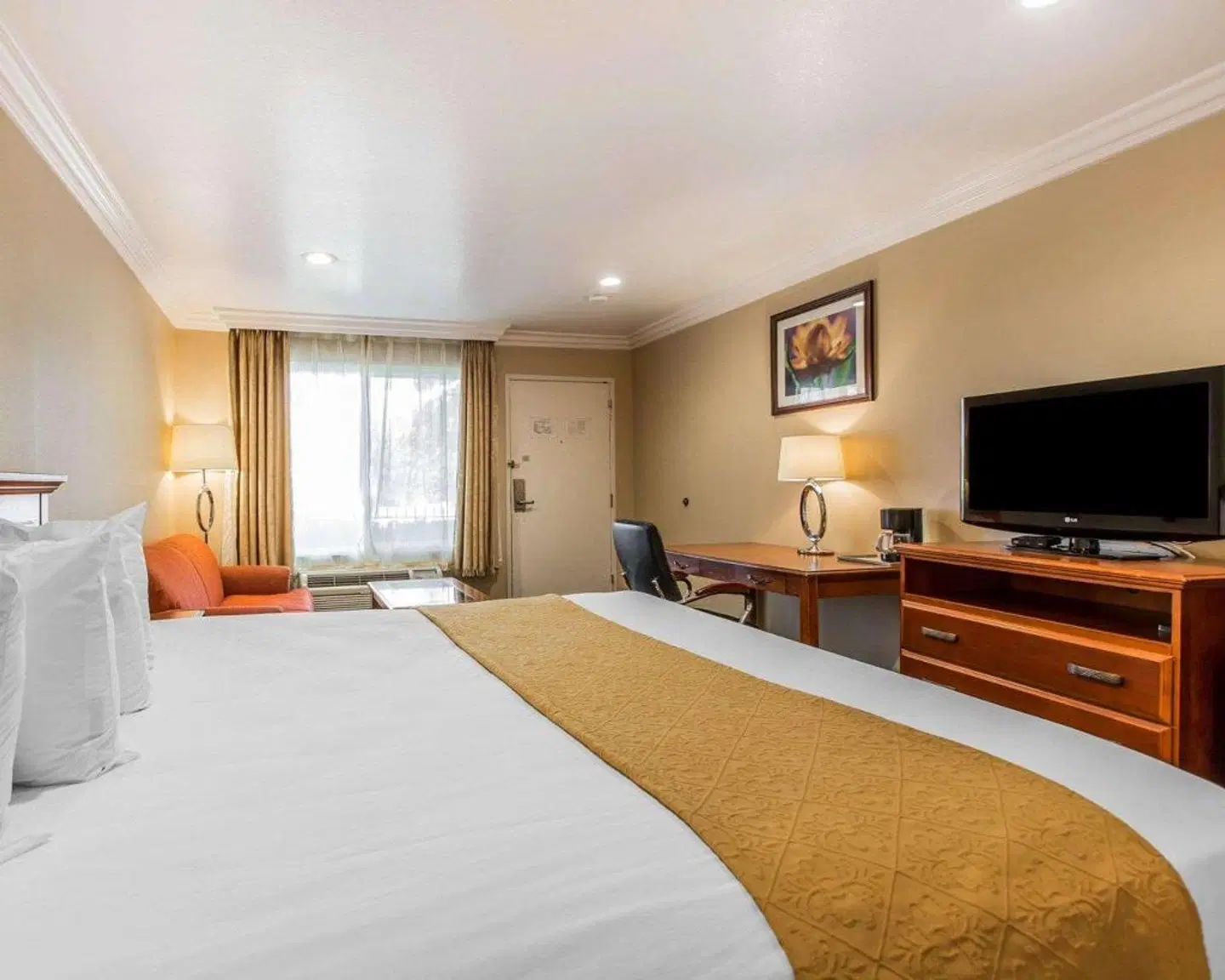 Quality Inn Near Long Beach Airport ROOM_EXAMPLE