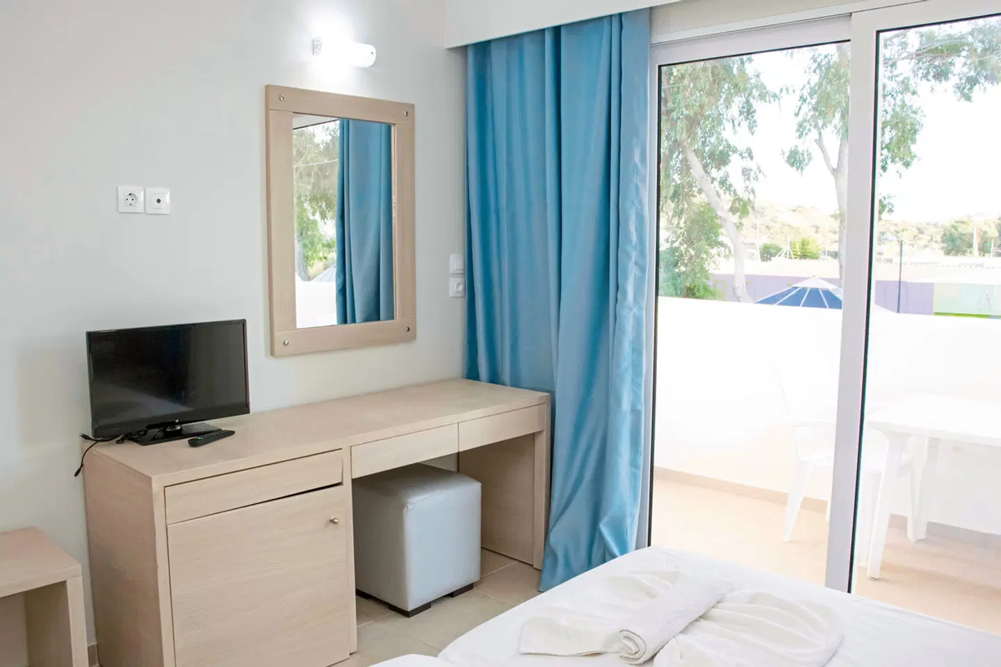 Marathon Hotel ROOM_EXAMPLE