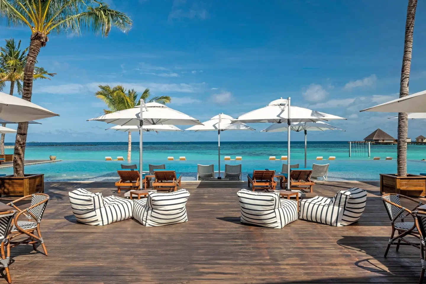 dusitD2 Feydhoo Maldives Terrasse