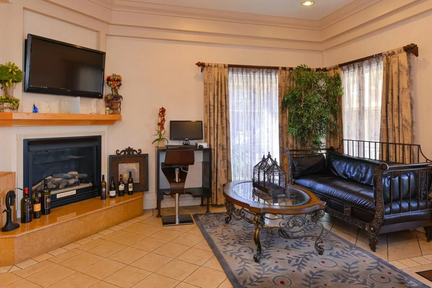 3 Palms Napa Valley Hotel & Suites At The Napa River ROOM_EXAMPLE