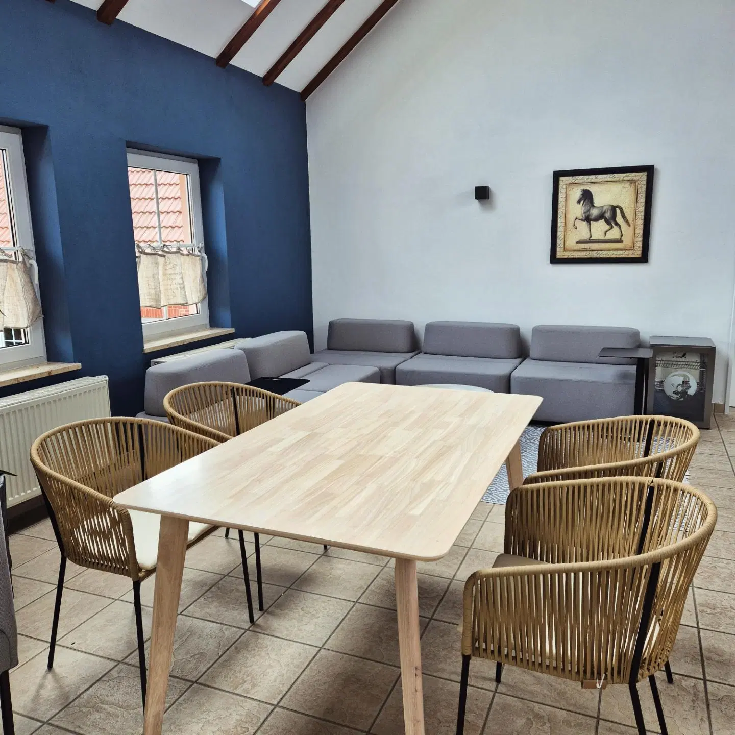 Project JUNE ROOM_EXAMPLE