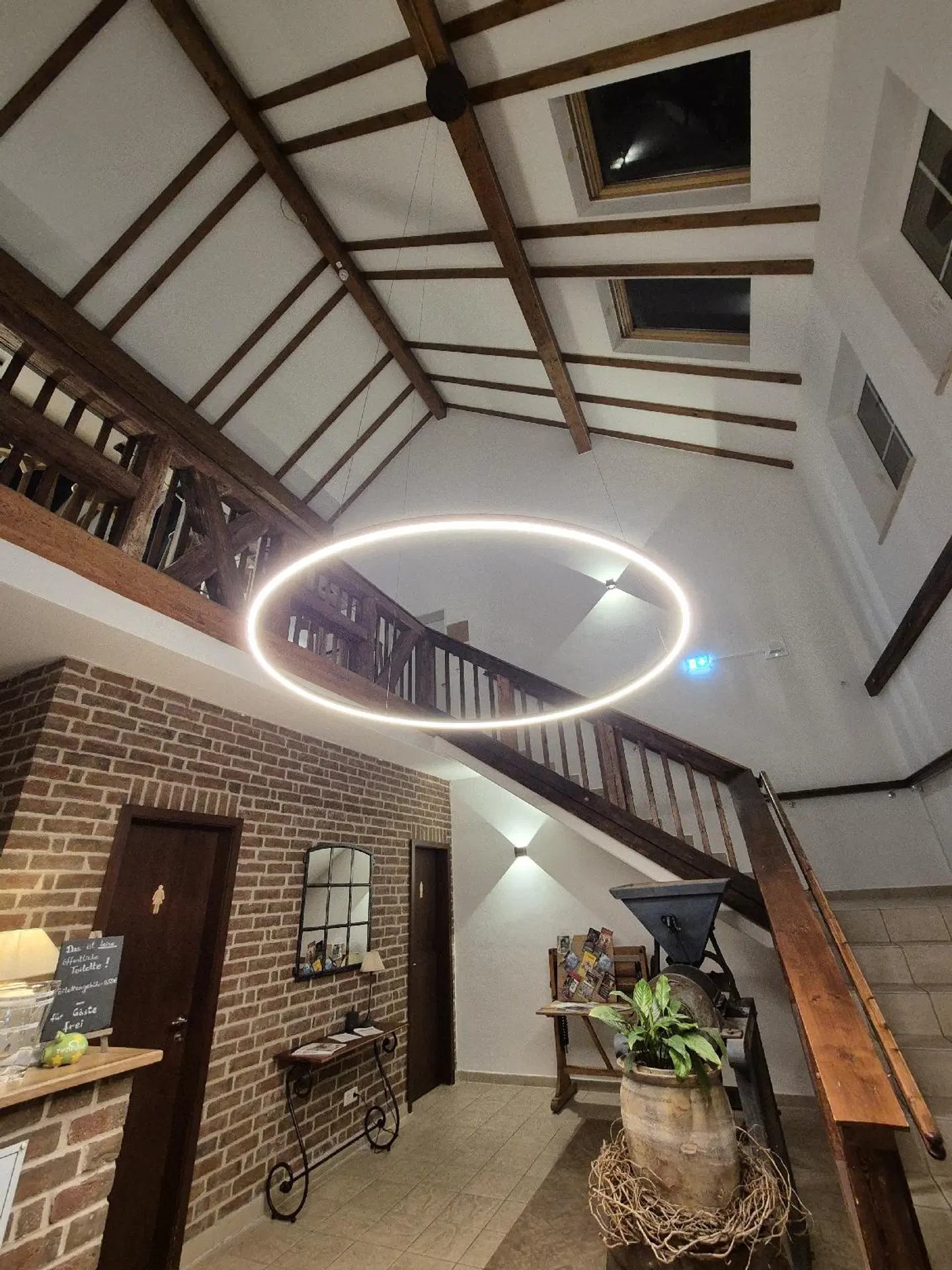 Project JUNE LOUNGE_LOBBY