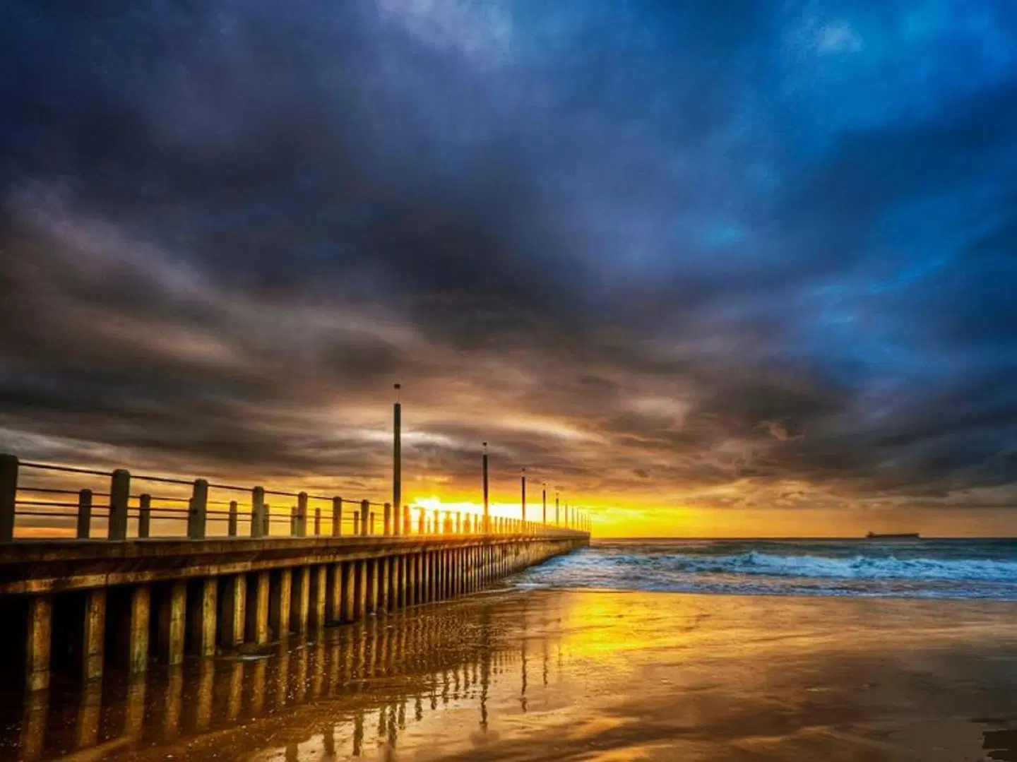 Blue Waters Hotel LANDSCAPE