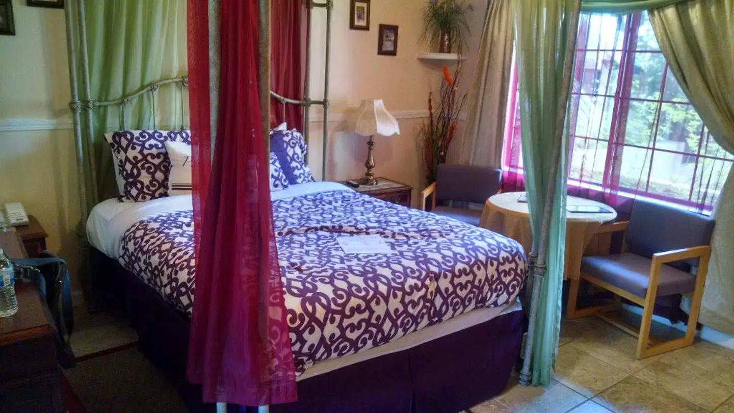 Econo Lodge Inn & Suites Heavenly Village Area ROOM_EXAMPLE