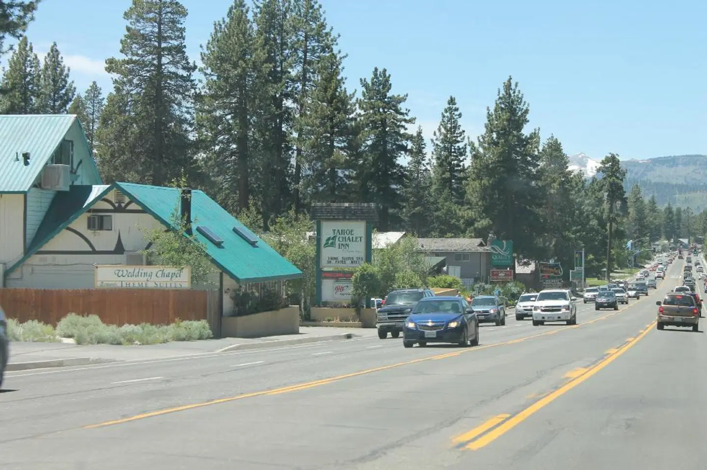 Econo Lodge Inn & Suites Heavenly Village Area EXTERIOR