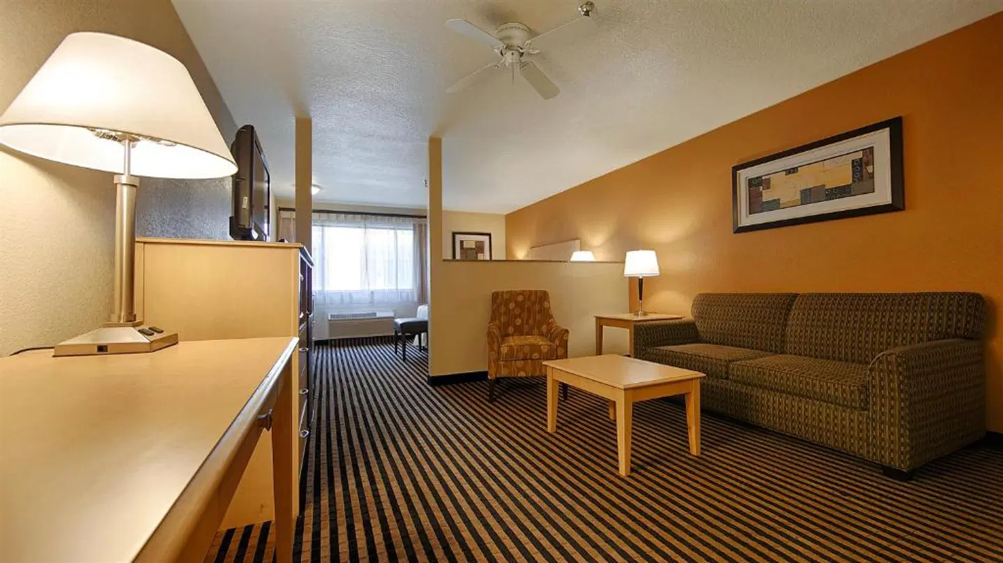 Best Western PLUS Executive Inn and Suites ROOM_EXAMPLE