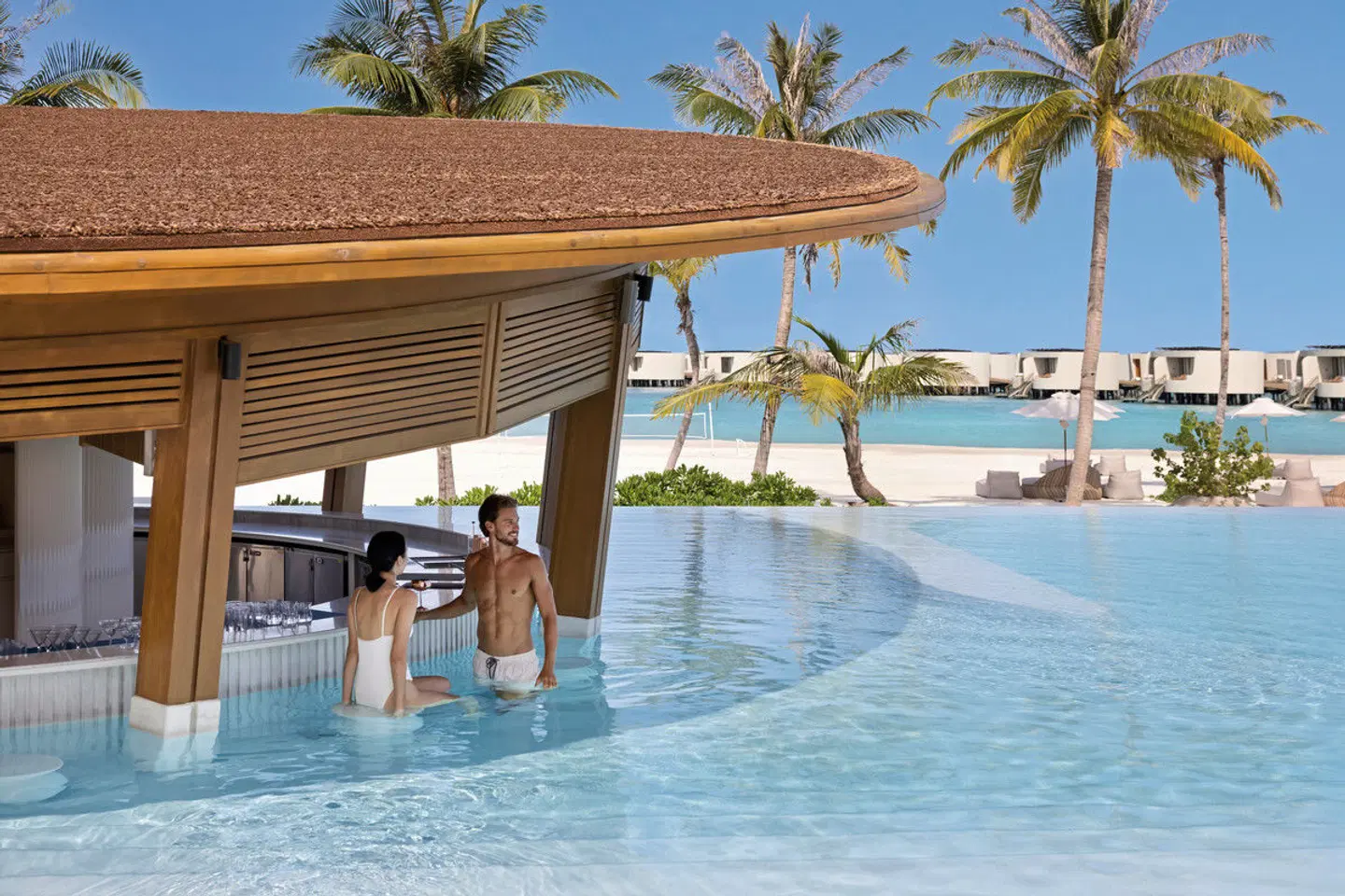 Centara Grand Lagoon Maldives OUTDOOR_POOL