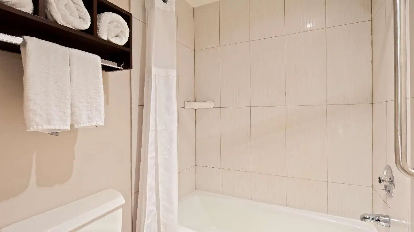 Best Western Galleria Inn, Redondo Beach Badezimmer