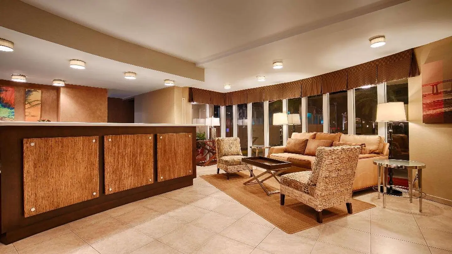 Best Western PLUS Suites Hotel Coronado Island LOUNGE_LOBBY