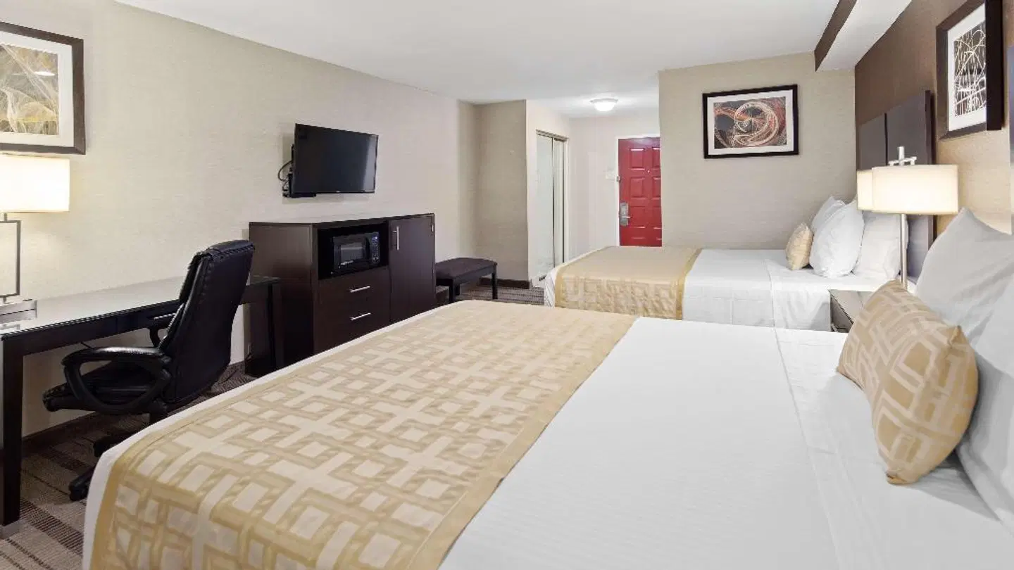 Best Western Pasadena Royale Inn & Suites ROOM_EXAMPLE