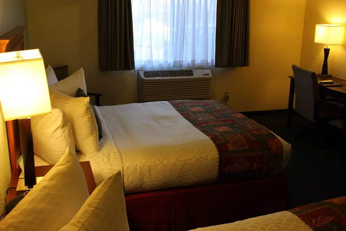 Best Western Plus Sonora Oaks Hotel and Conference Center ROOM_EXAMPLE