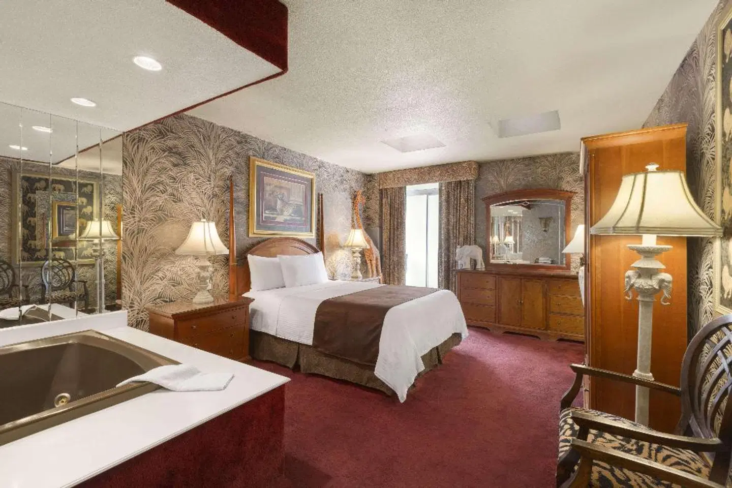 Travelodge by Wyndham Niagara Falls Fallsview ROOM_EXAMPLE