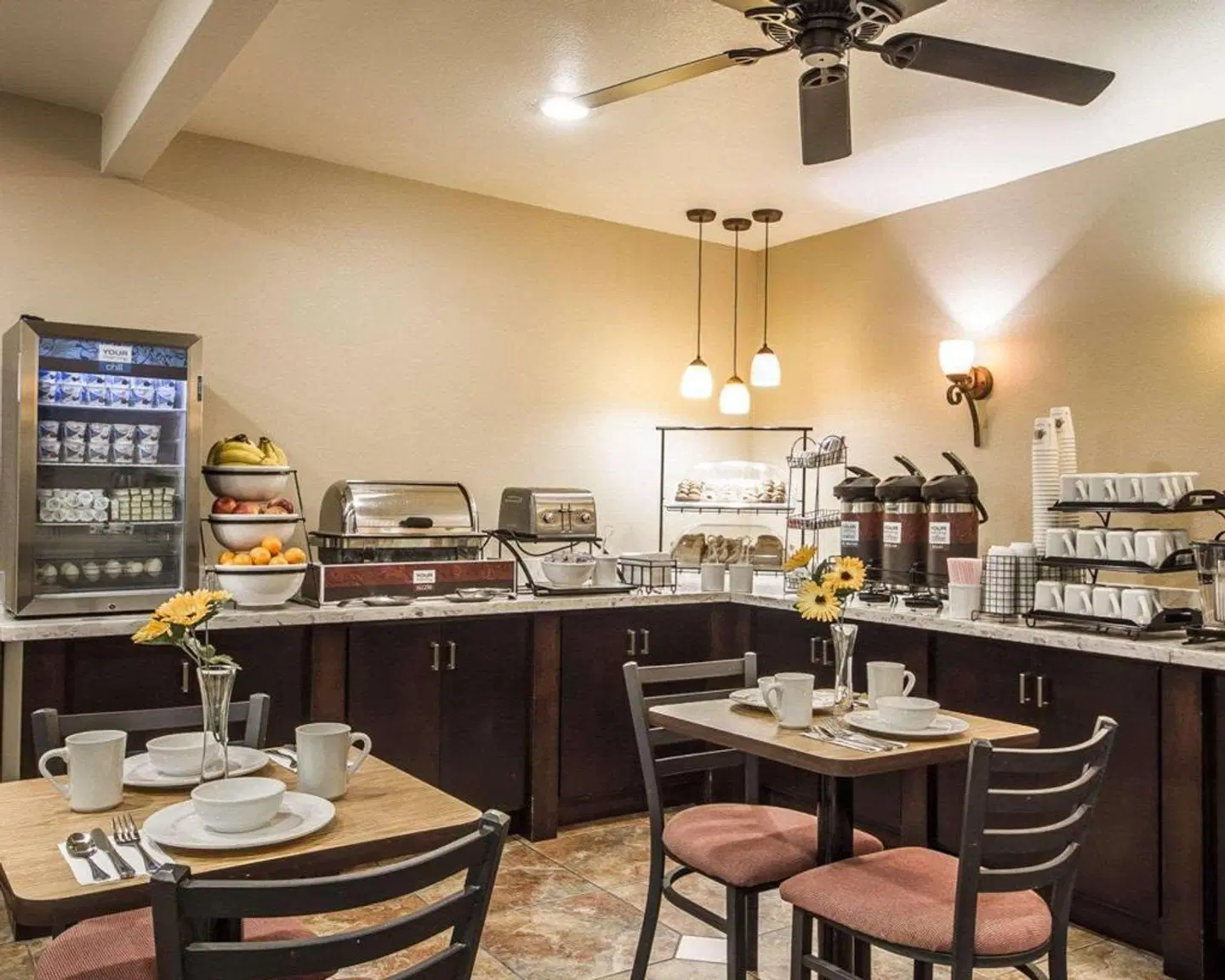 BLU Pacific Hotel Restaurant