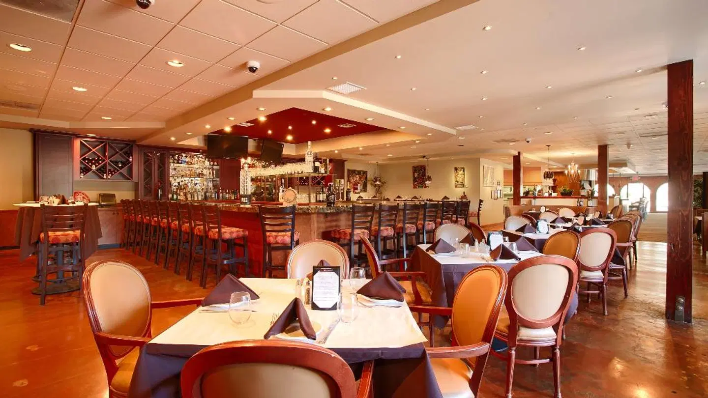 Best Western Plus Thousand Oaks Inn Restaurant