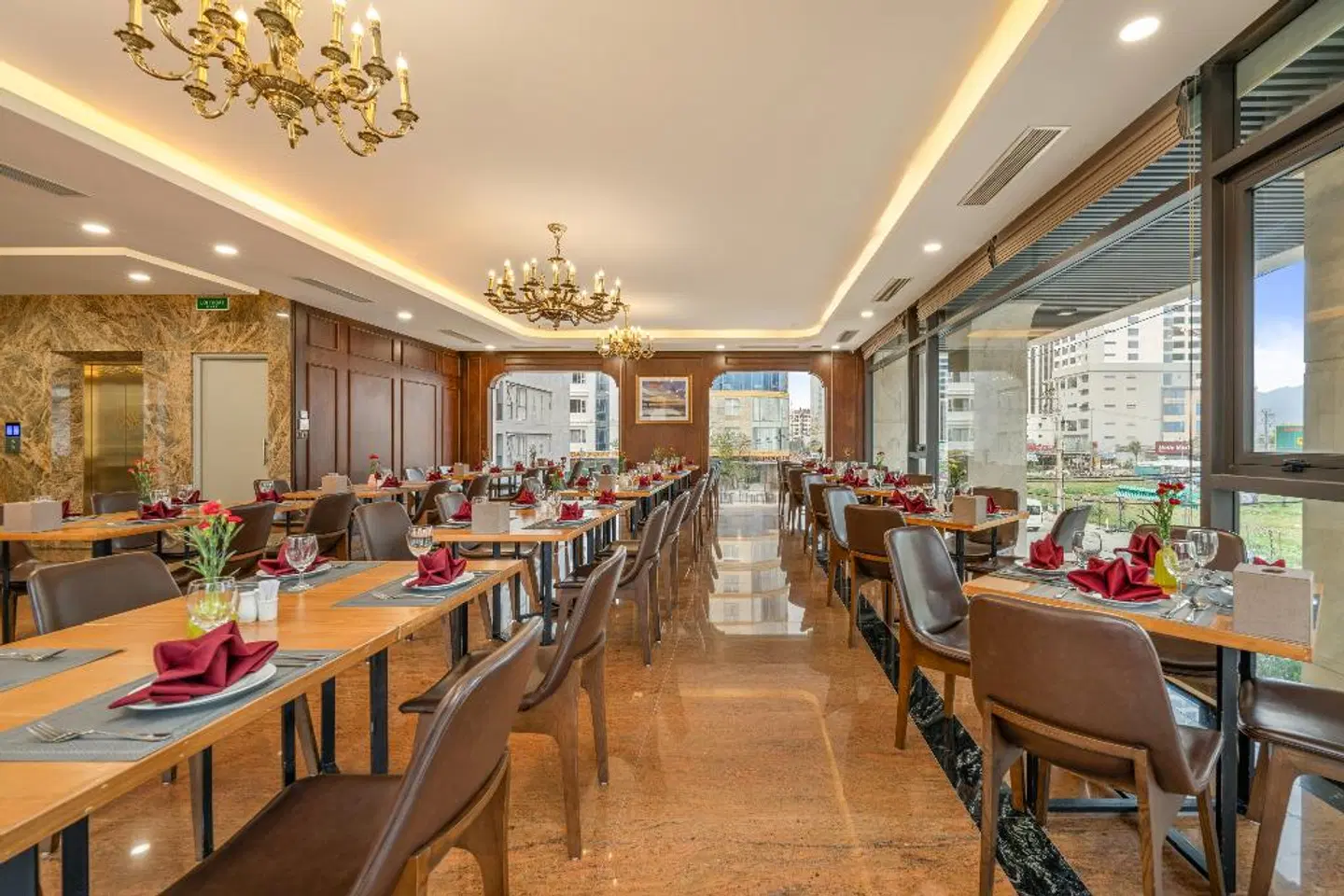 Golden Lotus Hotel Restaurant