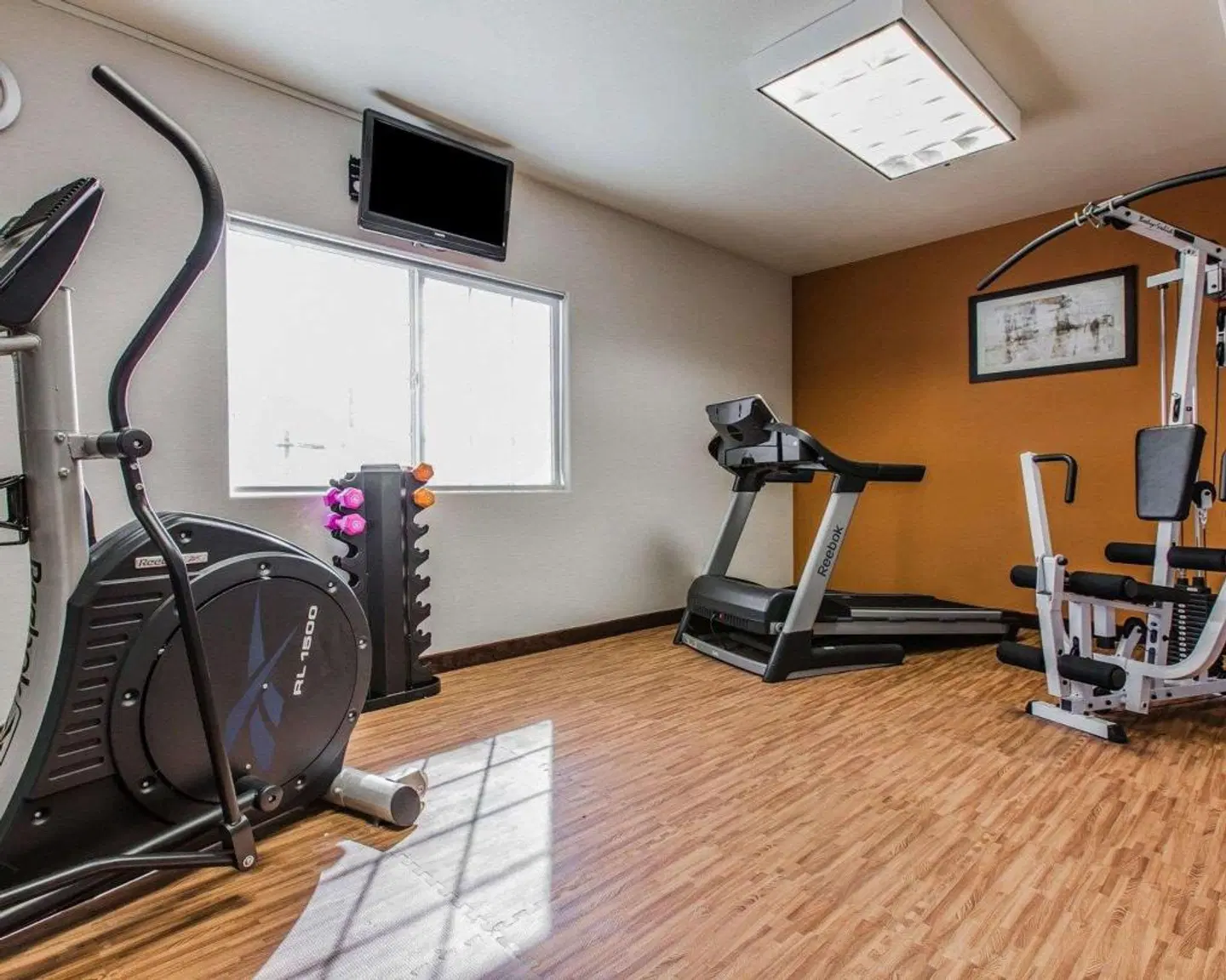 Quality Inn SPORTS_AND_LEISURE