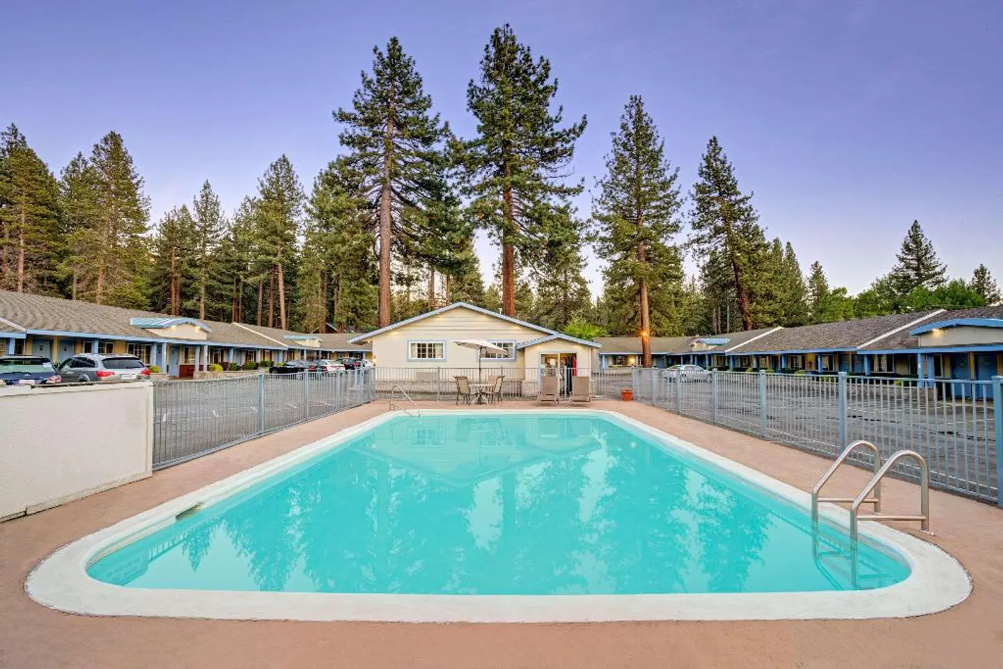 Days Inn by Wyndham South Lake Tahoe OUTDOOR_POOL