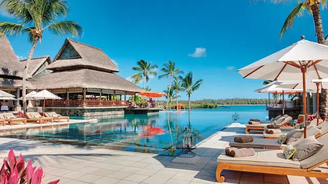 Constance Prince Maurice OUTDOOR_POOL