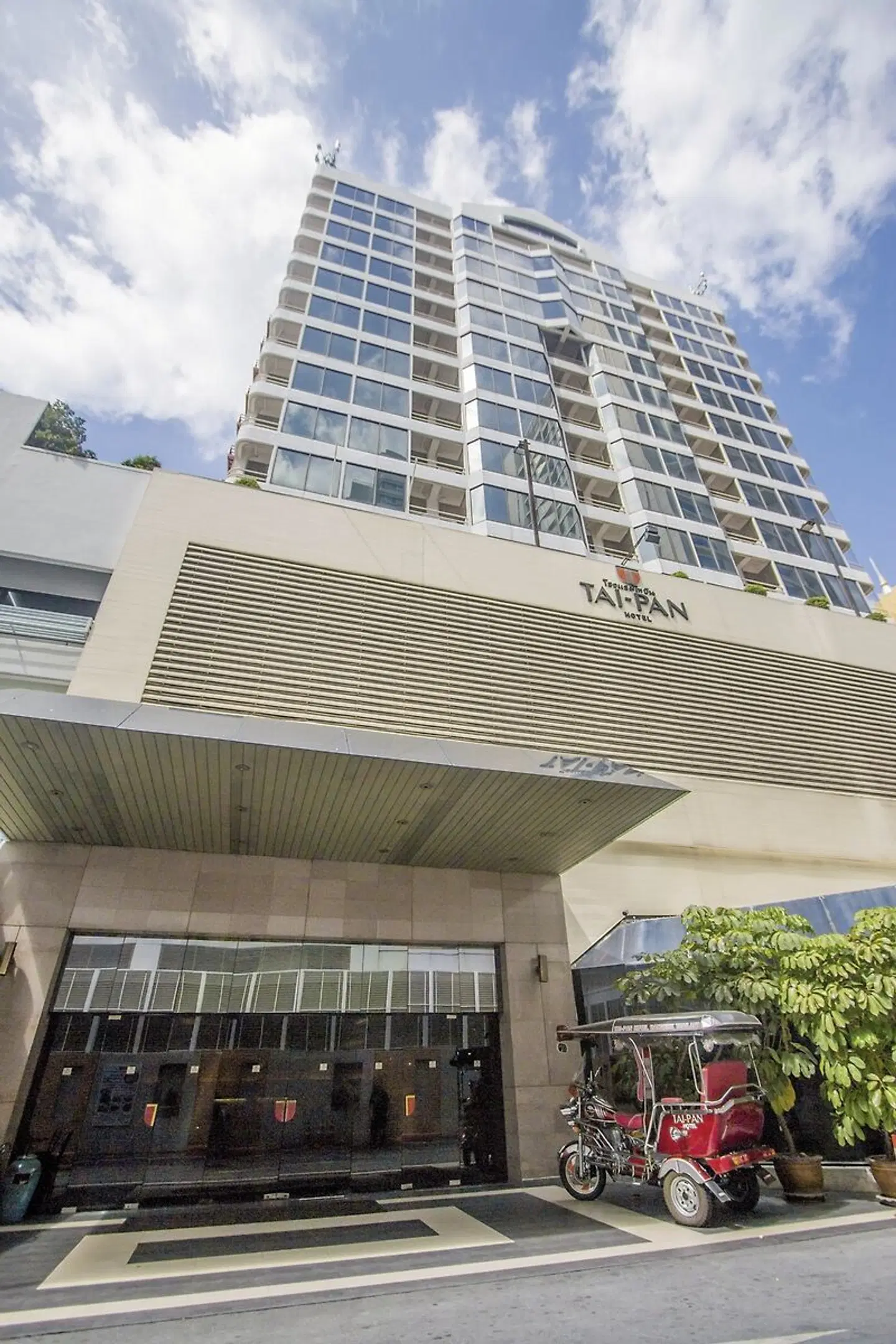 Tai-Pan Hotel Bangkok EXTERIOR