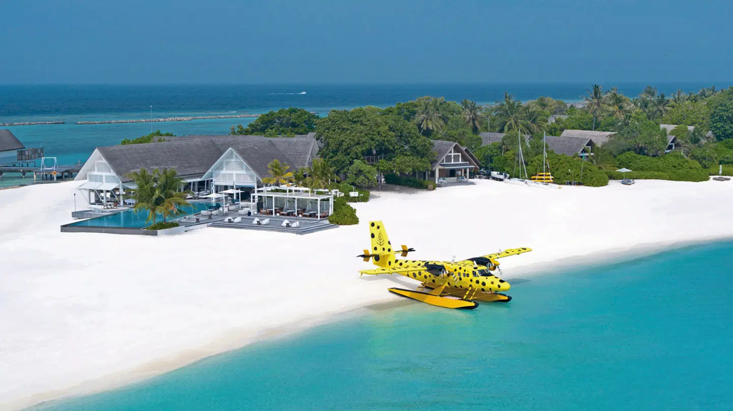 Four Seasons Resort Maldives at Landaa Giraavaru EXTERIOR
