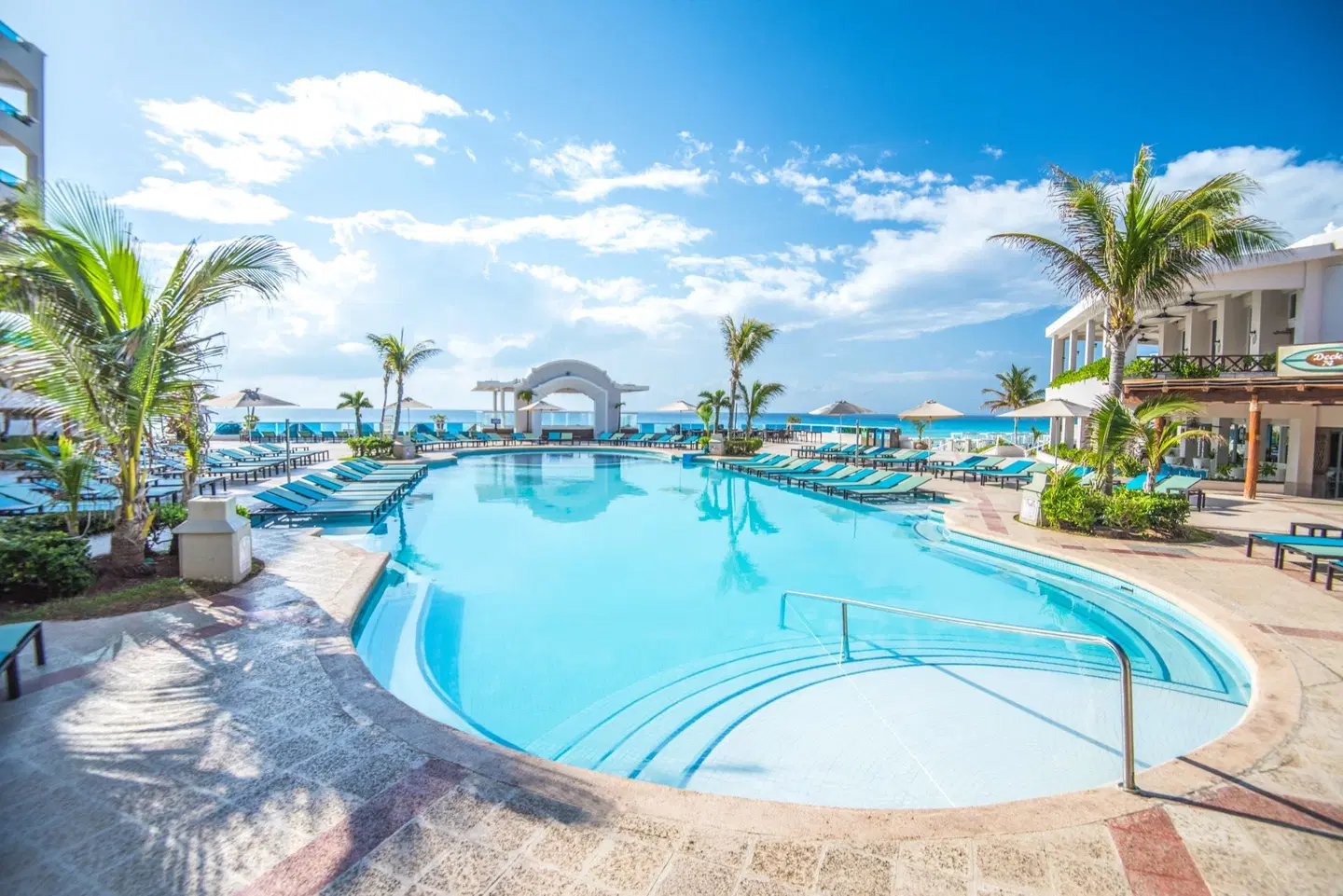 Sunscape Cancun OUTDOOR_POOL